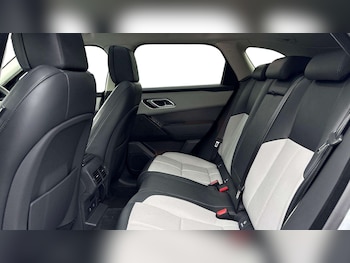 Used Land Rover Range Rover Velar 2024 for sale - 77500439: Photo