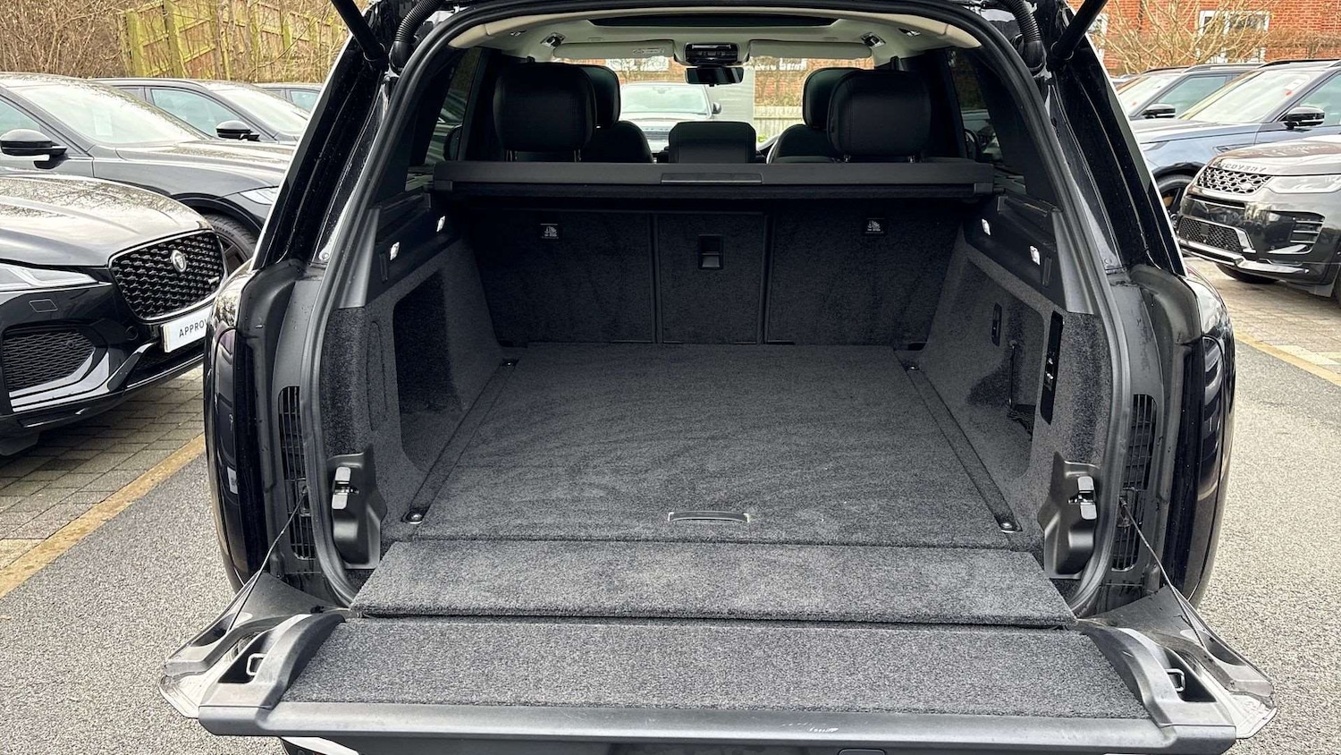 Used Land Rover Range Rover 2024 for sale - 76636682: Photo 10