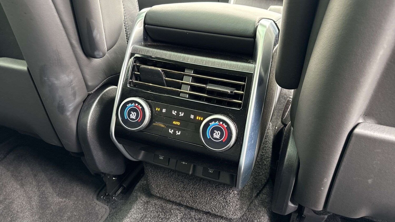 Used Land Rover Range Rover 2024 for sale - 76636682: Photo 18