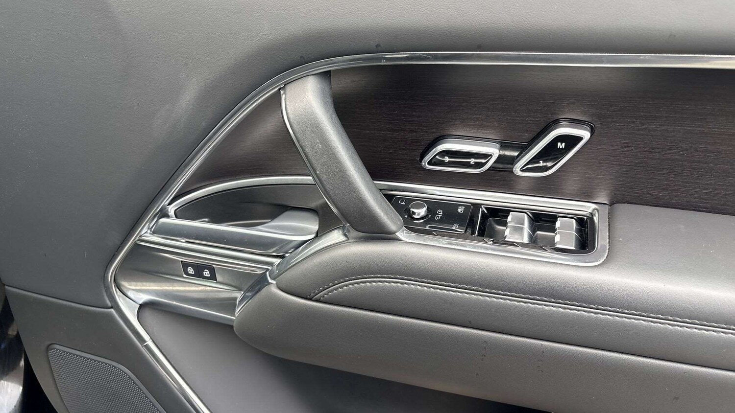 Used Land Rover Range Rover 2024 for sale - 76636682: Photo 25