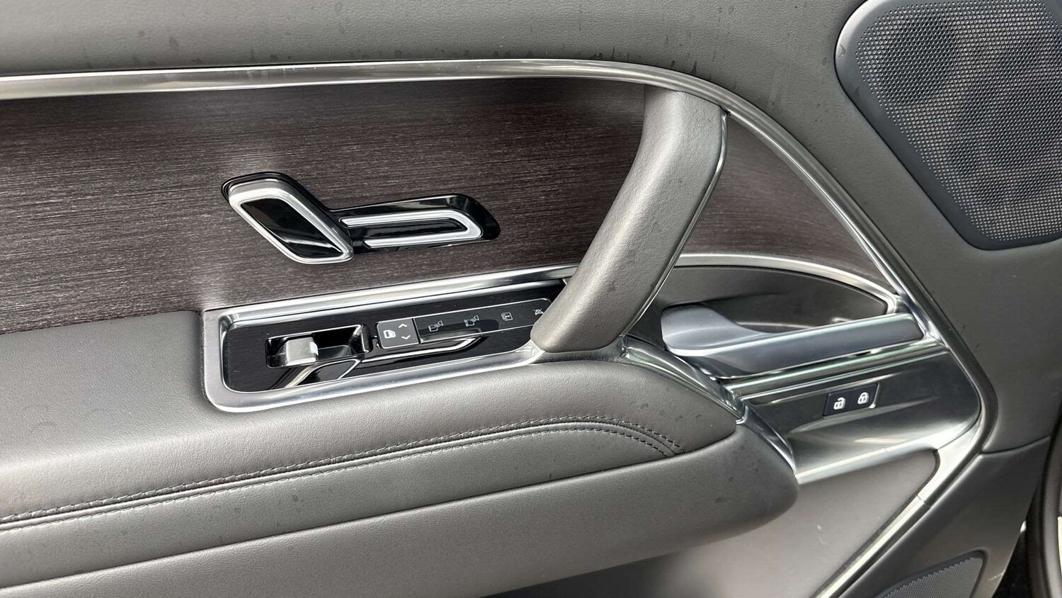 Used Land Rover Range Rover 2024 for sale - 76636682: Photo 33