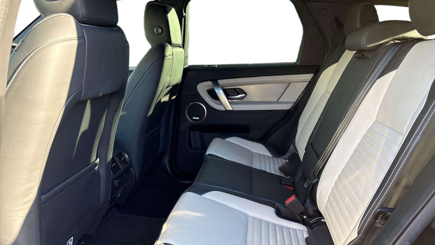 Used Land Rover Discovery Sport for sale - 77219722: Photo 4