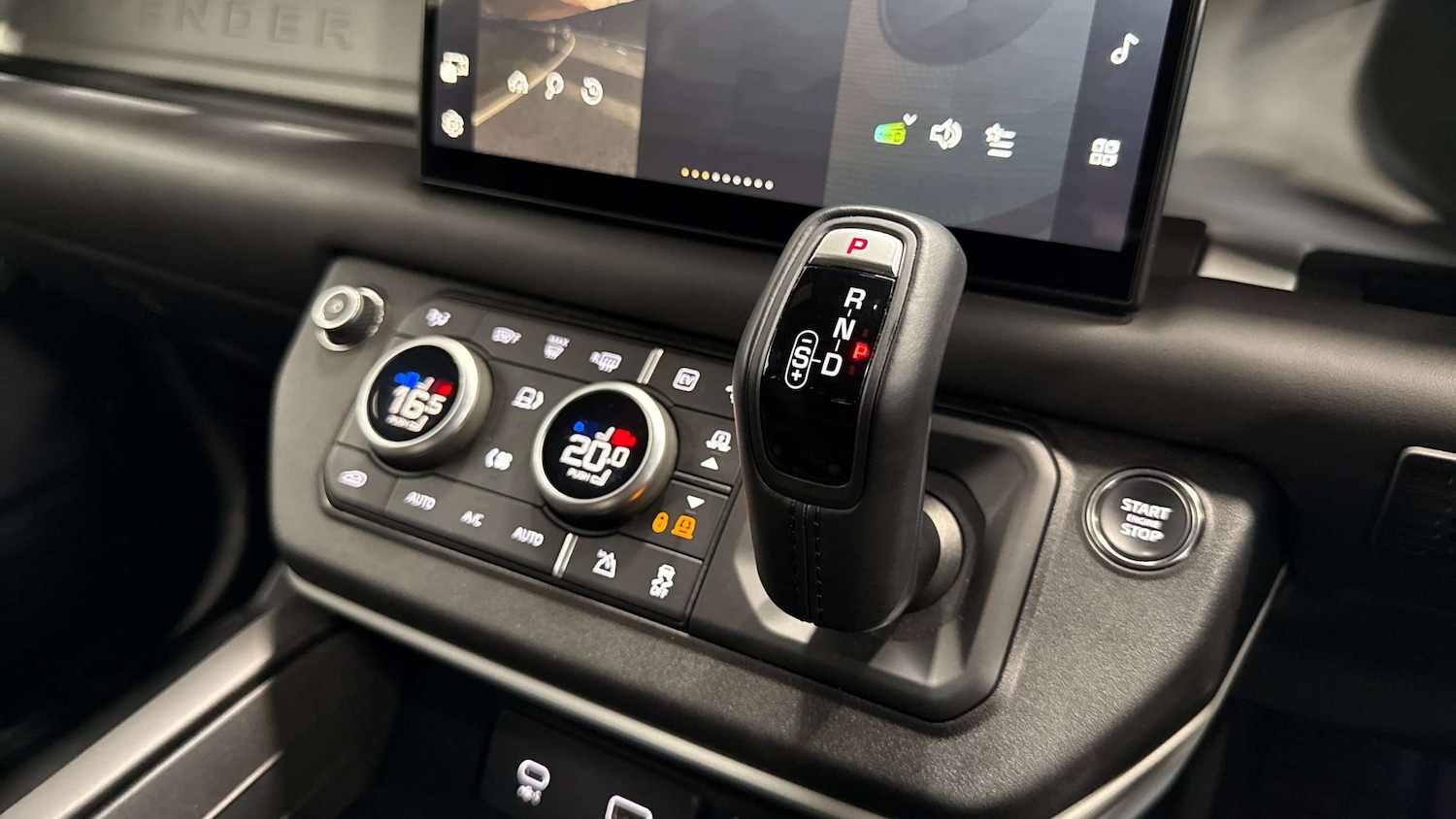 Used Land Rover Defender 2024 for sale - 76460182: Photo 13