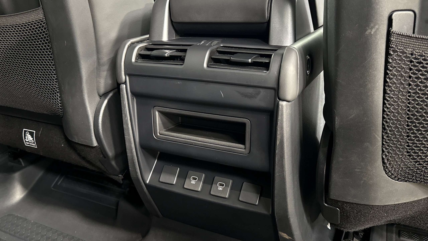 Used Land Rover Defender 2024 for sale - 76460182: Photo 18