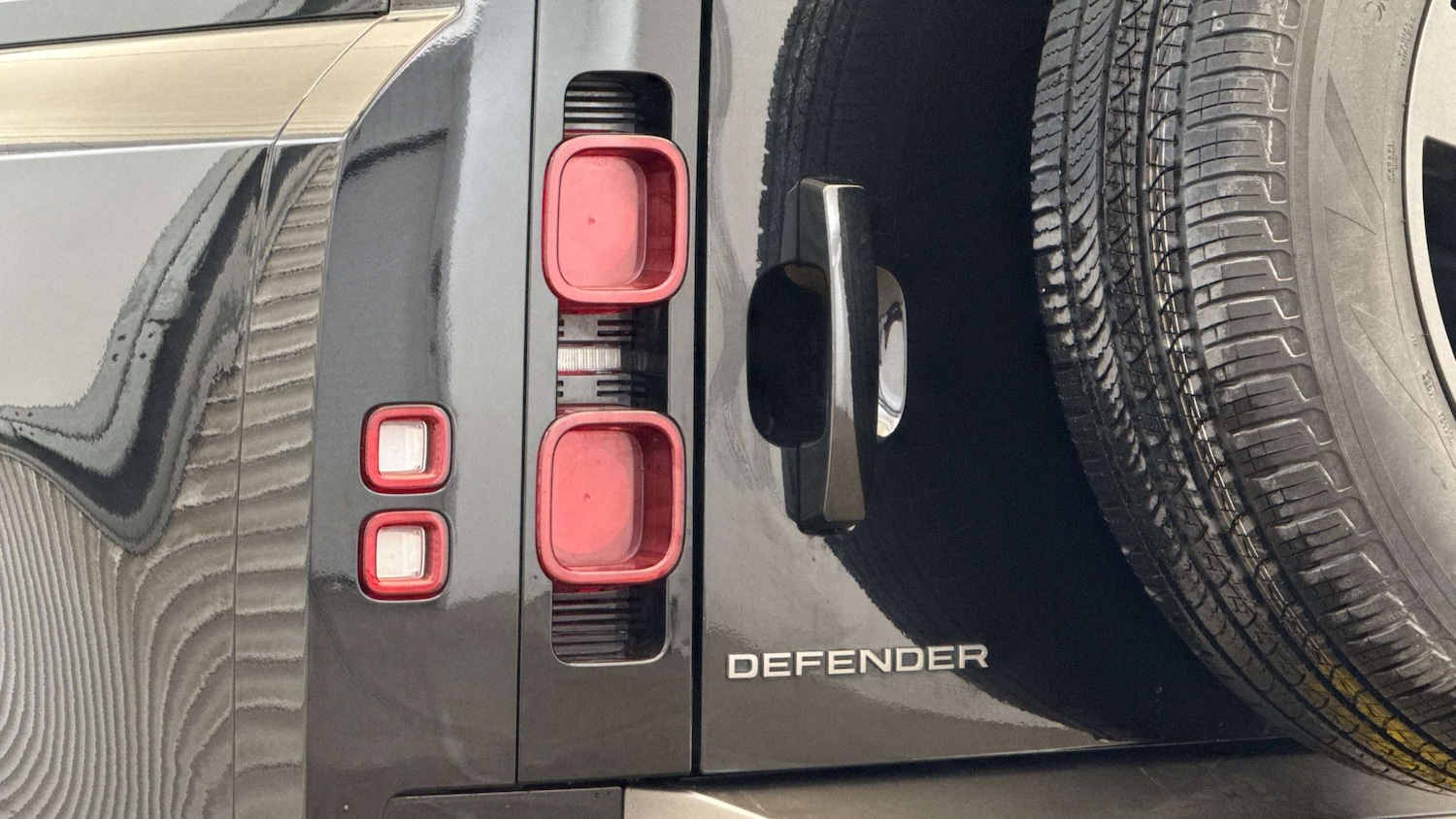 Used Land Rover Defender 2024 for sale - 76460182: Photo 19