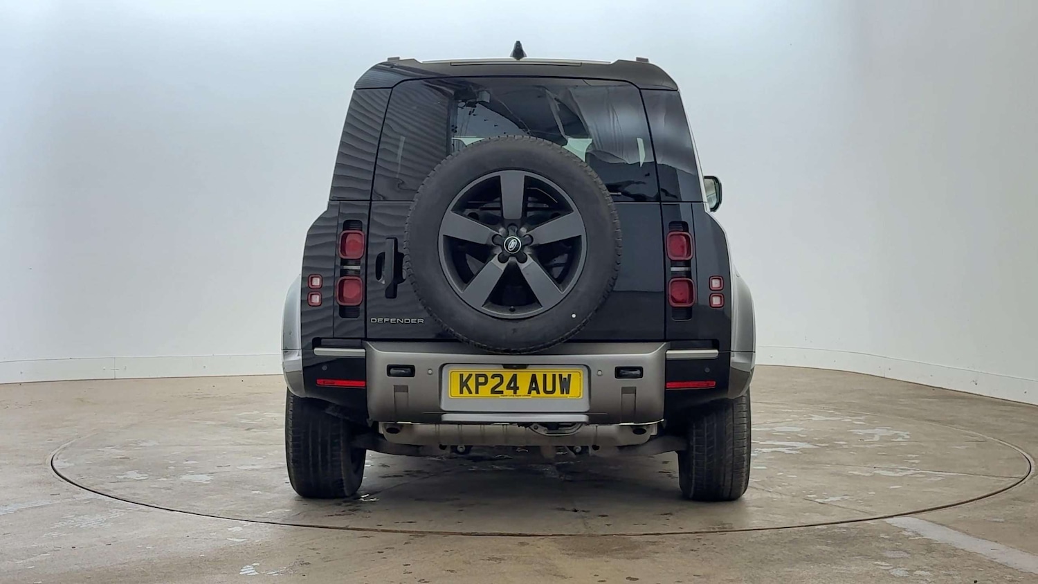 Used Land Rover Defender 2024 for sale - 76460182: Photo 6