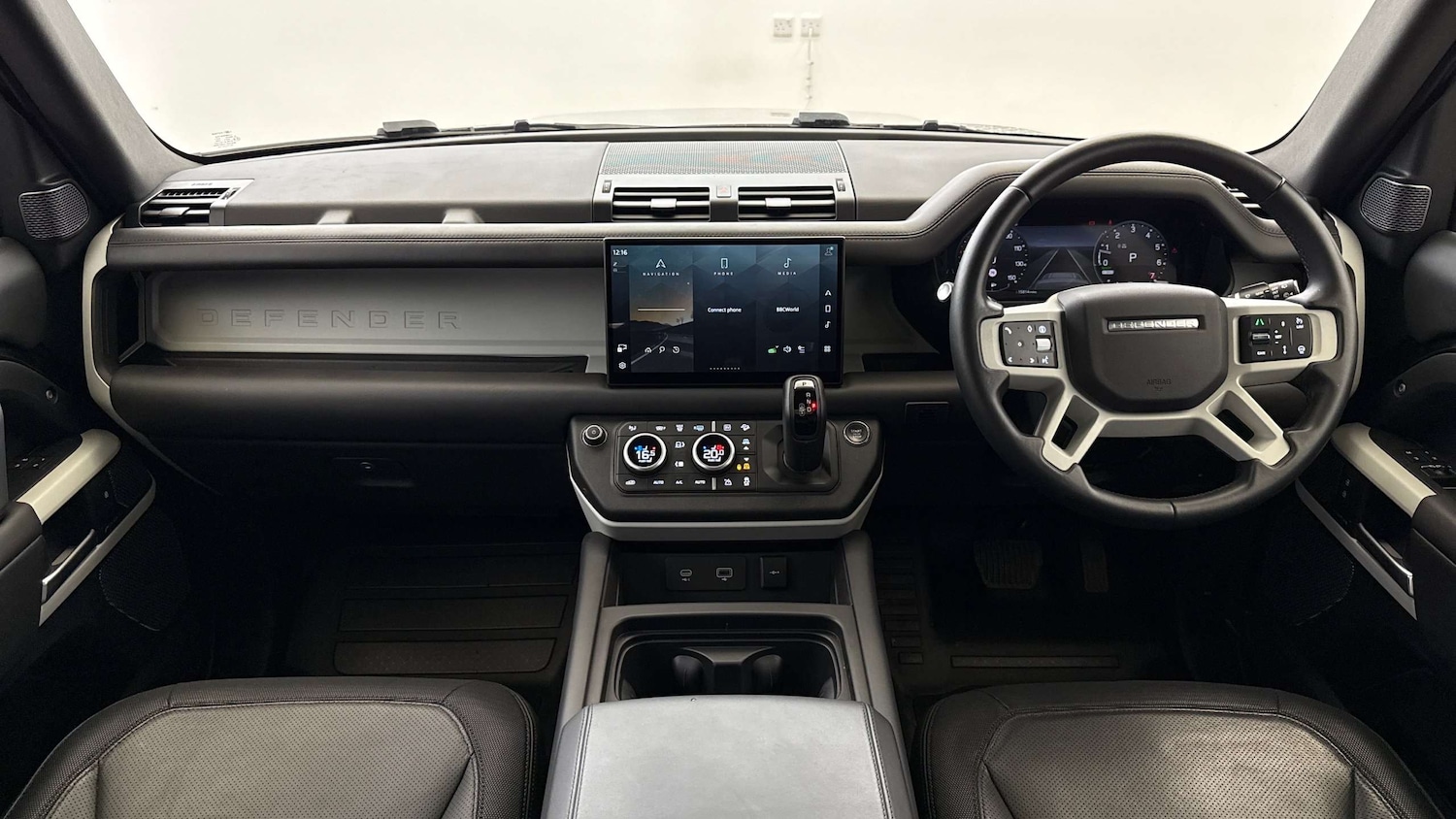 Used Land Rover Defender 2024 for sale - 76460182: Photo 9