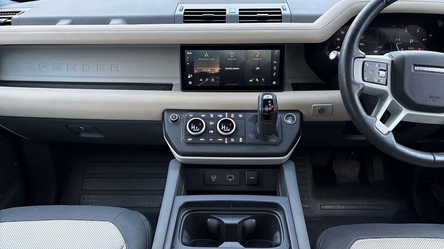 Used Land Rover Defender 2022 for sale - 76789239: Photo 14