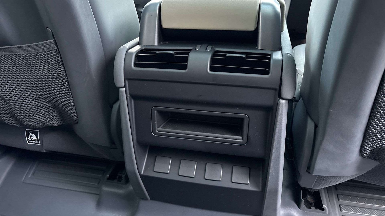 Used Land Rover Defender 2022 for sale - 76789239: Photo 18