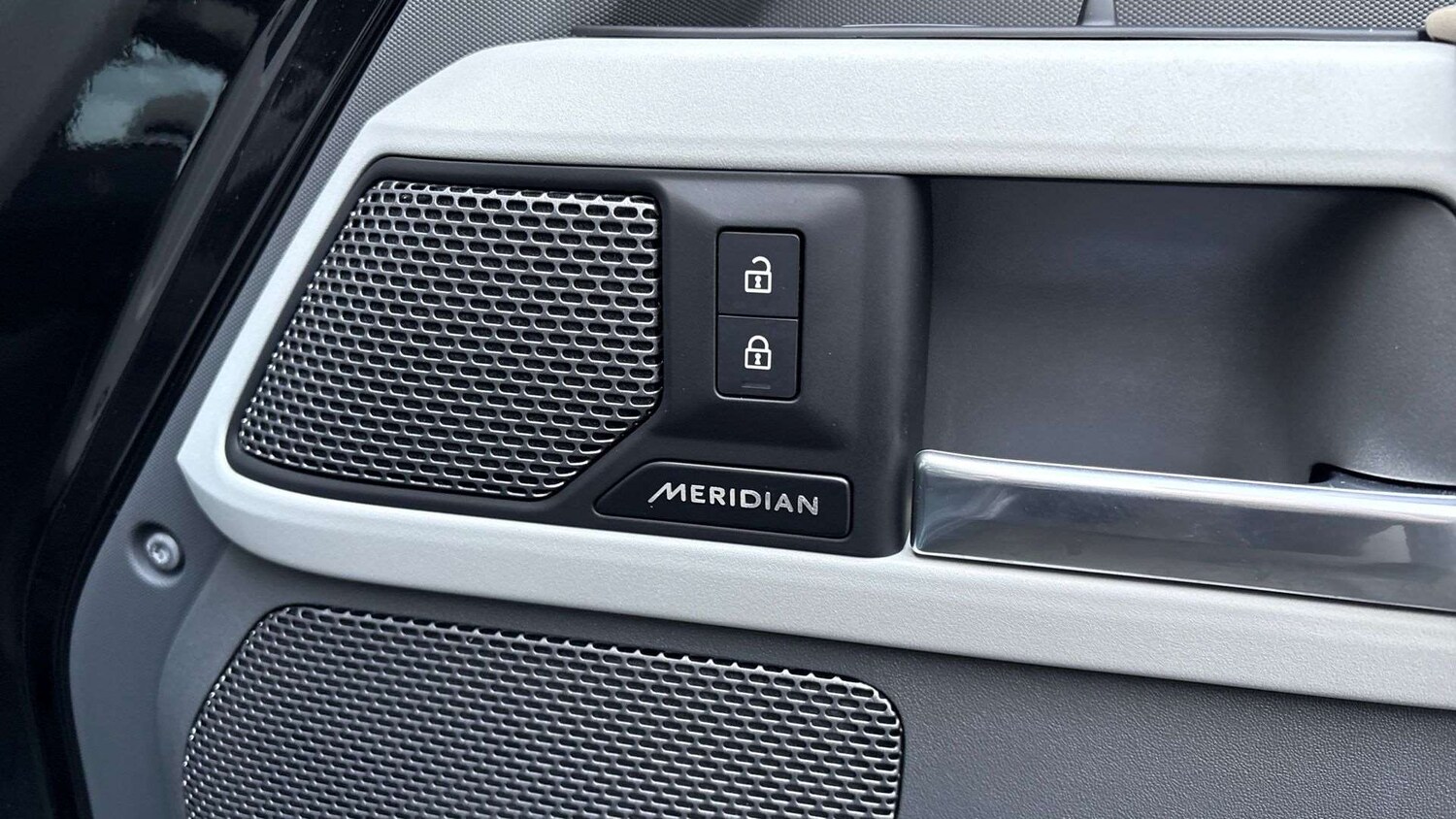 Used Land Rover Defender 2022 for sale - 76789239: Photo 24