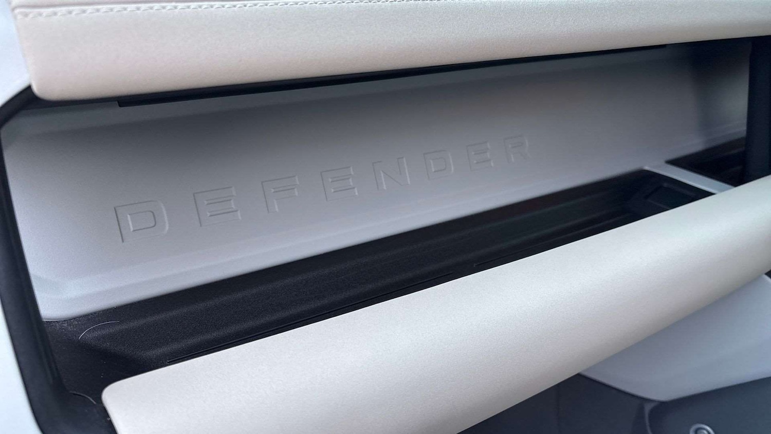 Used Land Rover Defender 2022 for sale - 76789239: Photo 30