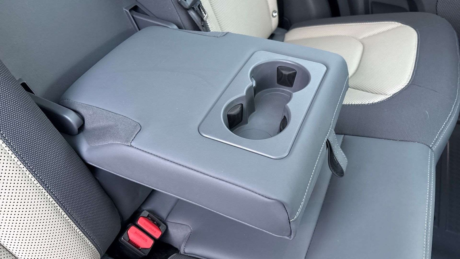 Used Land Rover Defender 2022 for sale - 76789239: Photo 34