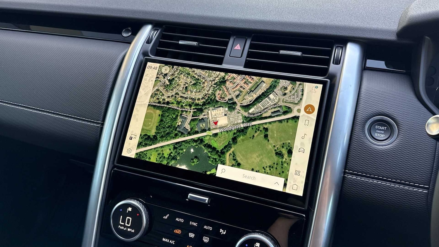 Used Land Rover Discovery 2025 for sale - 77443410: Photo 11