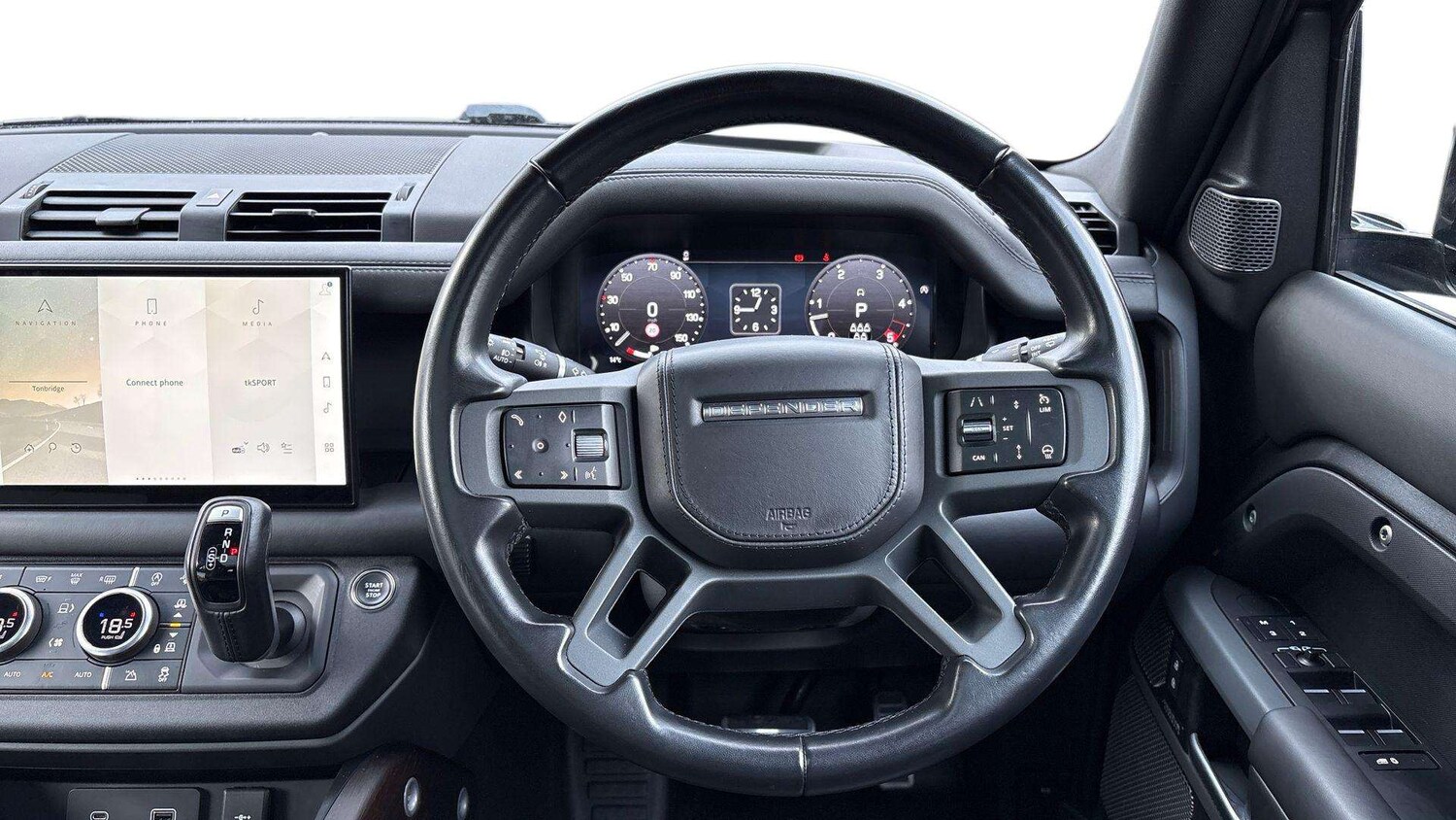 Used Land Rover Defender 2022 for sale - 76587549: Photo 15