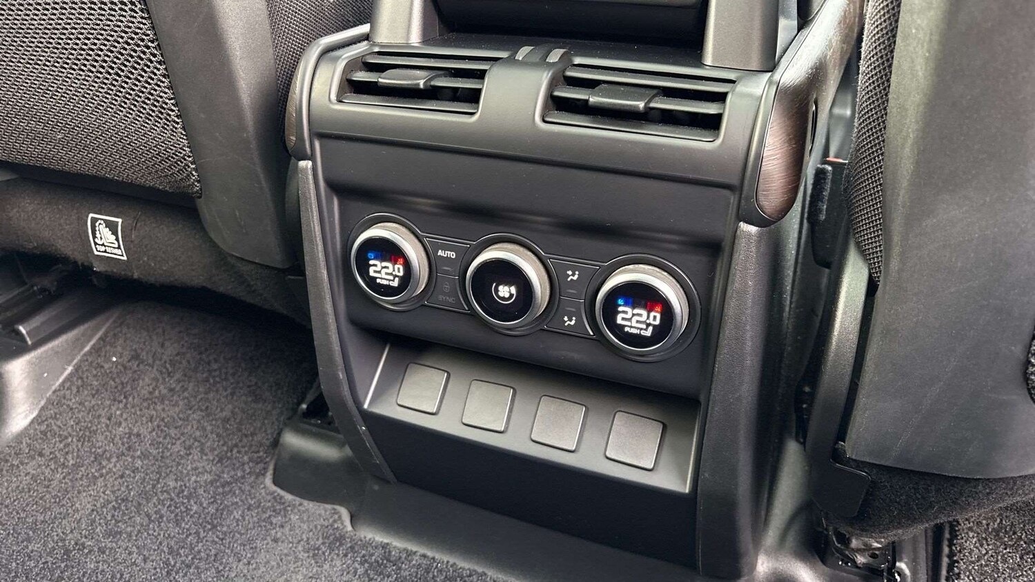 Used Land Rover Defender 2022 for sale - 76587549: Photo 18