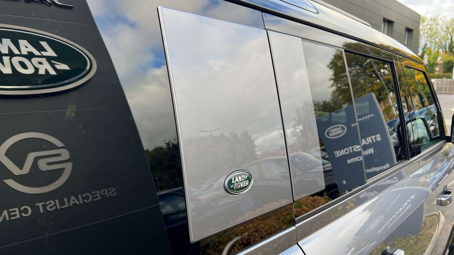 Used Land Rover Defender 2024 for sale - 76460277: Photo 29