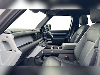 Used Land Rover Defender 2024 for sale - 76460277: Photo