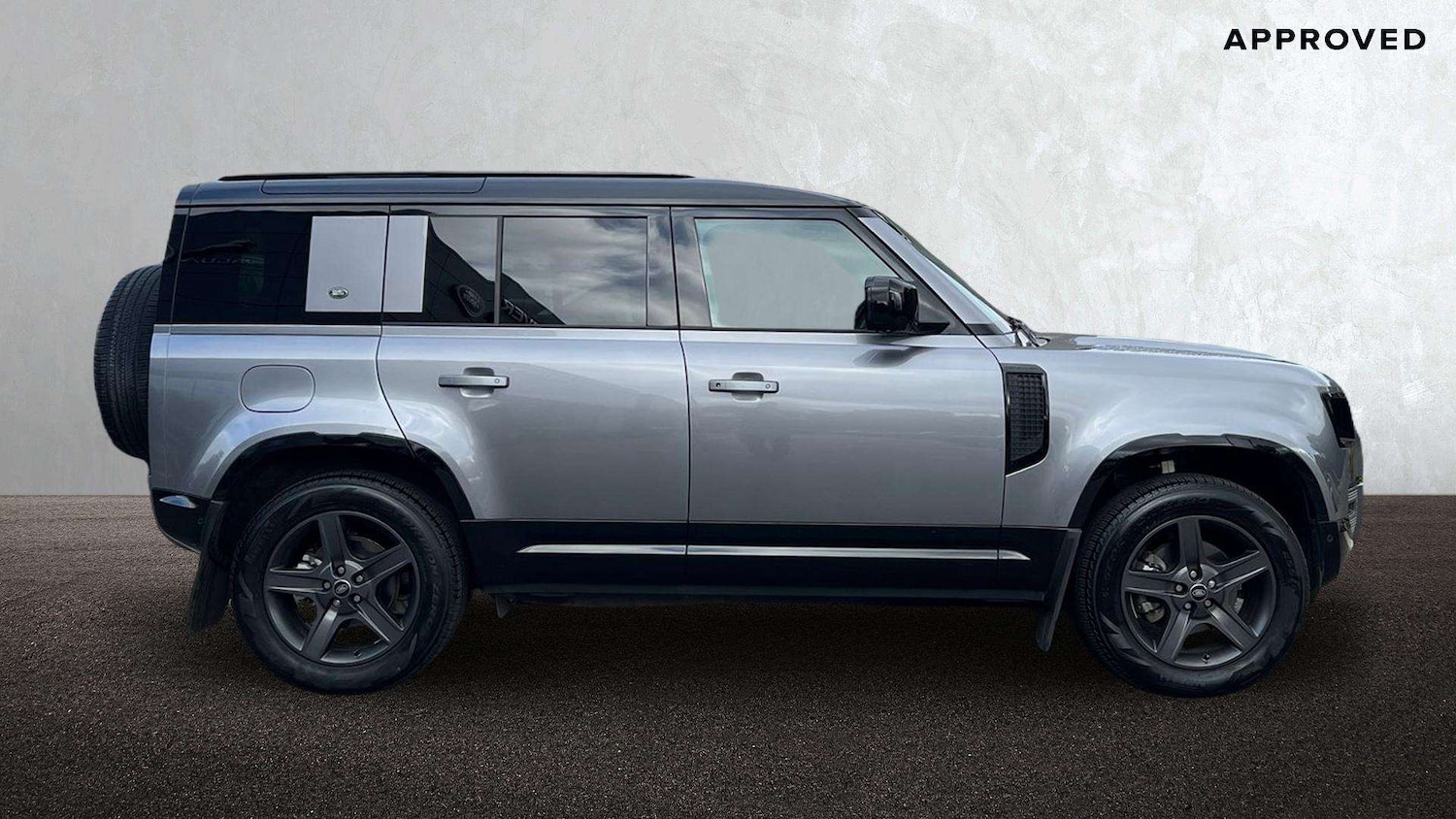 Used Land Rover Defender 2024 for sale - 76460277: Photo 5