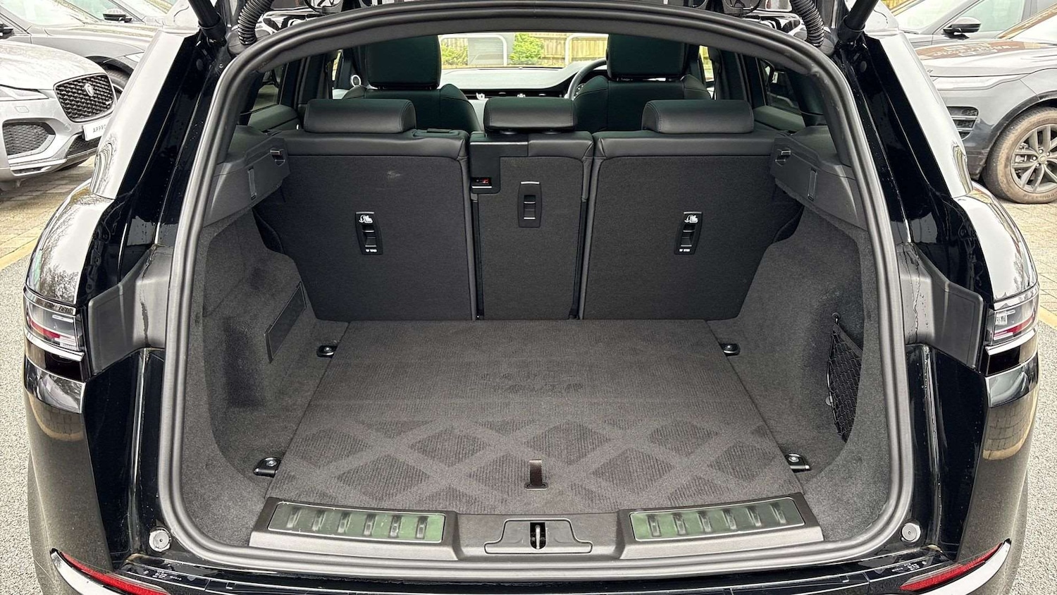 Used Land Rover Range Rover Evoque 2025 for sale - 77443507: Photo 10