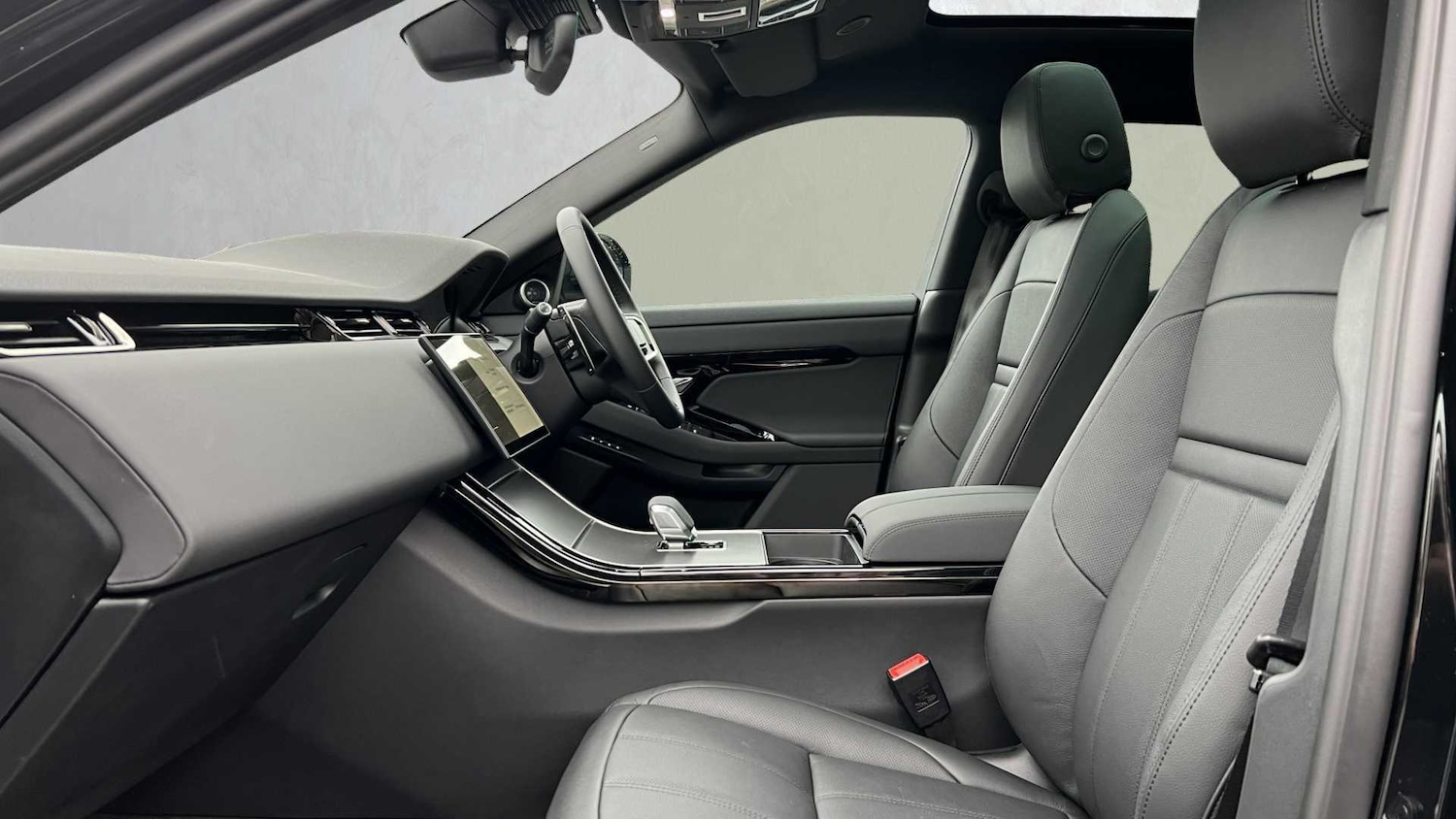 Used Land Rover Range Rover Evoque 2025 for sale - 76459867: Photo 3