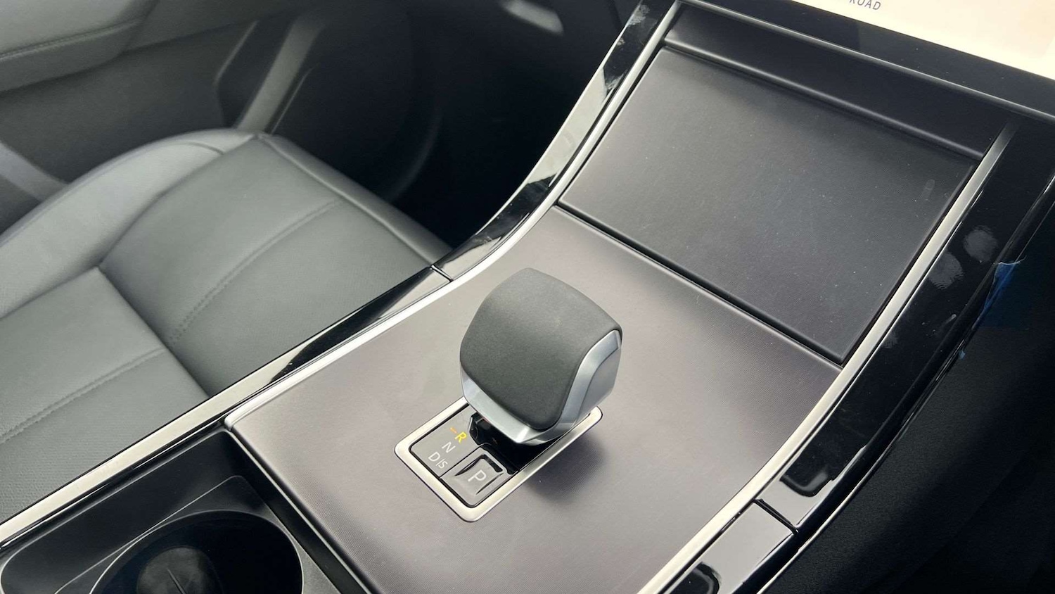 Used Land Rover Range Rover Velar 2025 for sale - 76967834: Photo 13