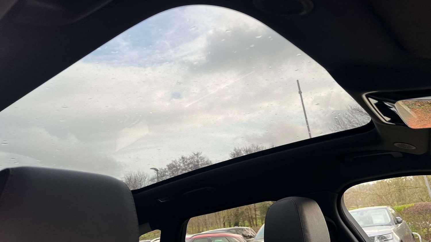 Used Land Rover Range Rover Velar 2025 for sale - 76967834: Photo 21