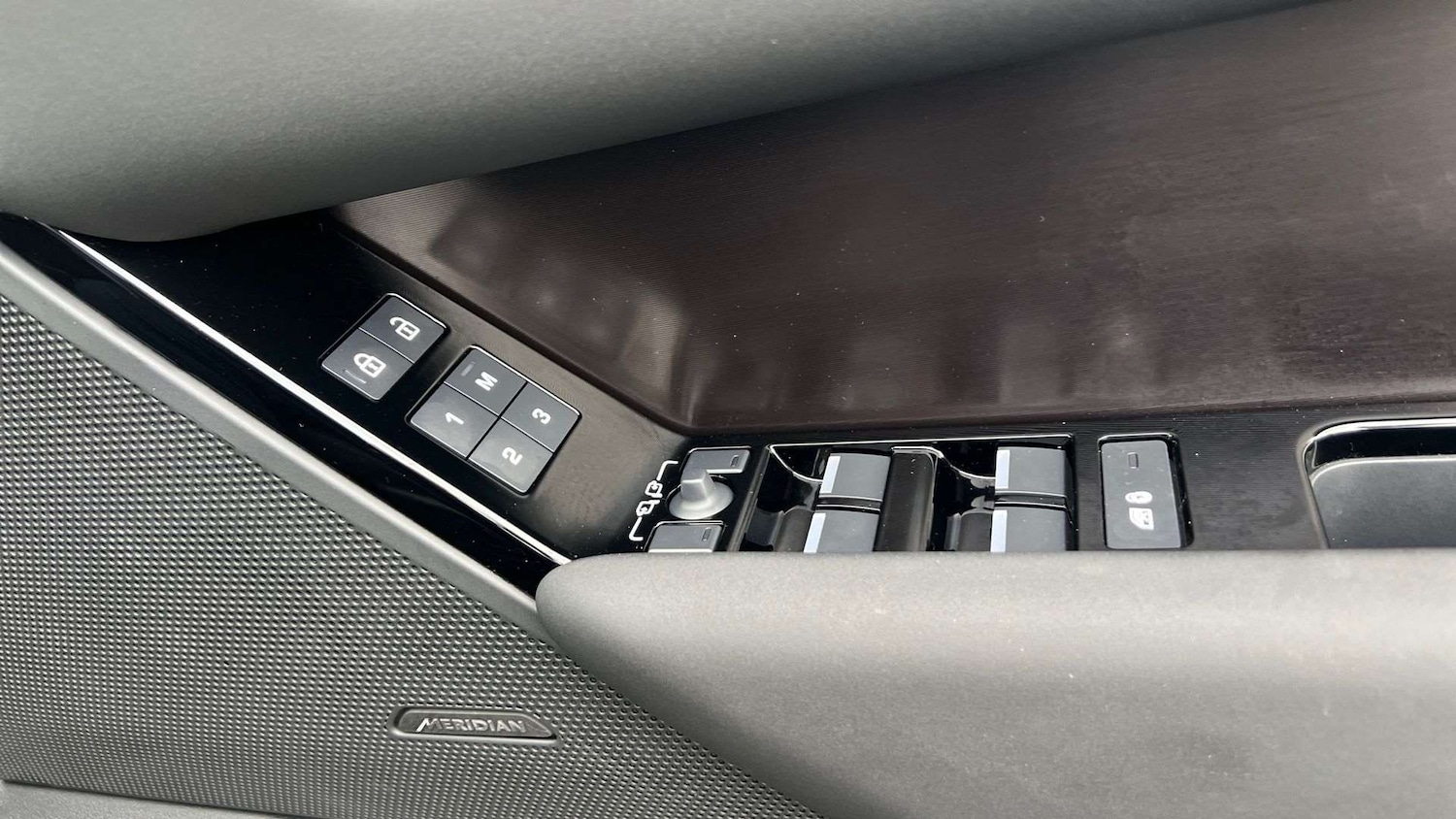 Used Land Rover Range Rover Velar 2025 for sale - 76967834: Photo 25