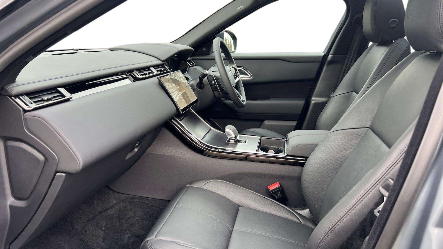 Used Land Rover Range Rover Velar 2025 for sale - 76967834: Photo 3