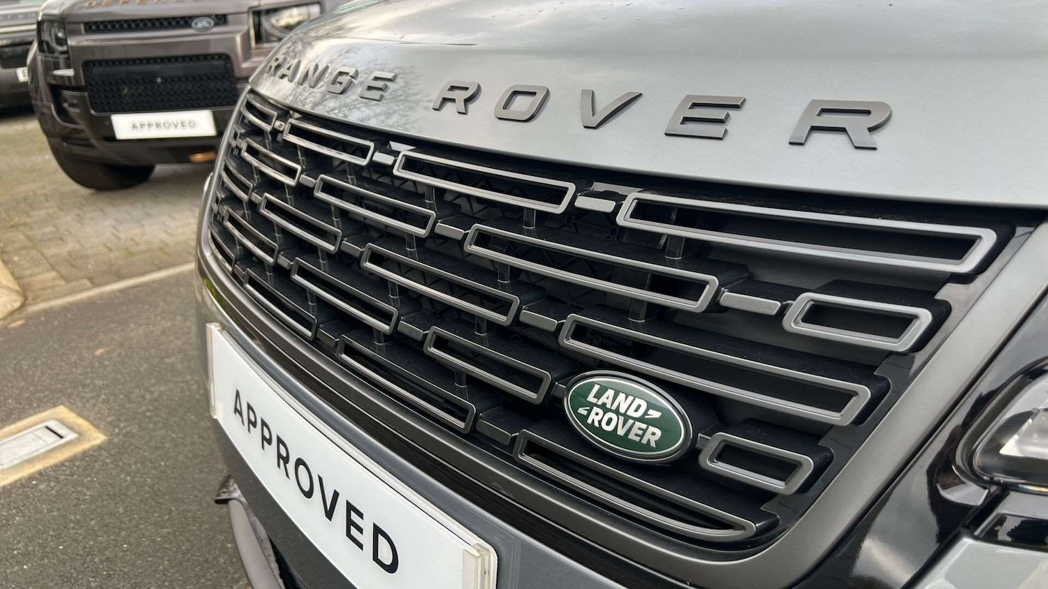 Used Land Rover Range Rover Velar 2025 for sale - 76967834: Photo 32