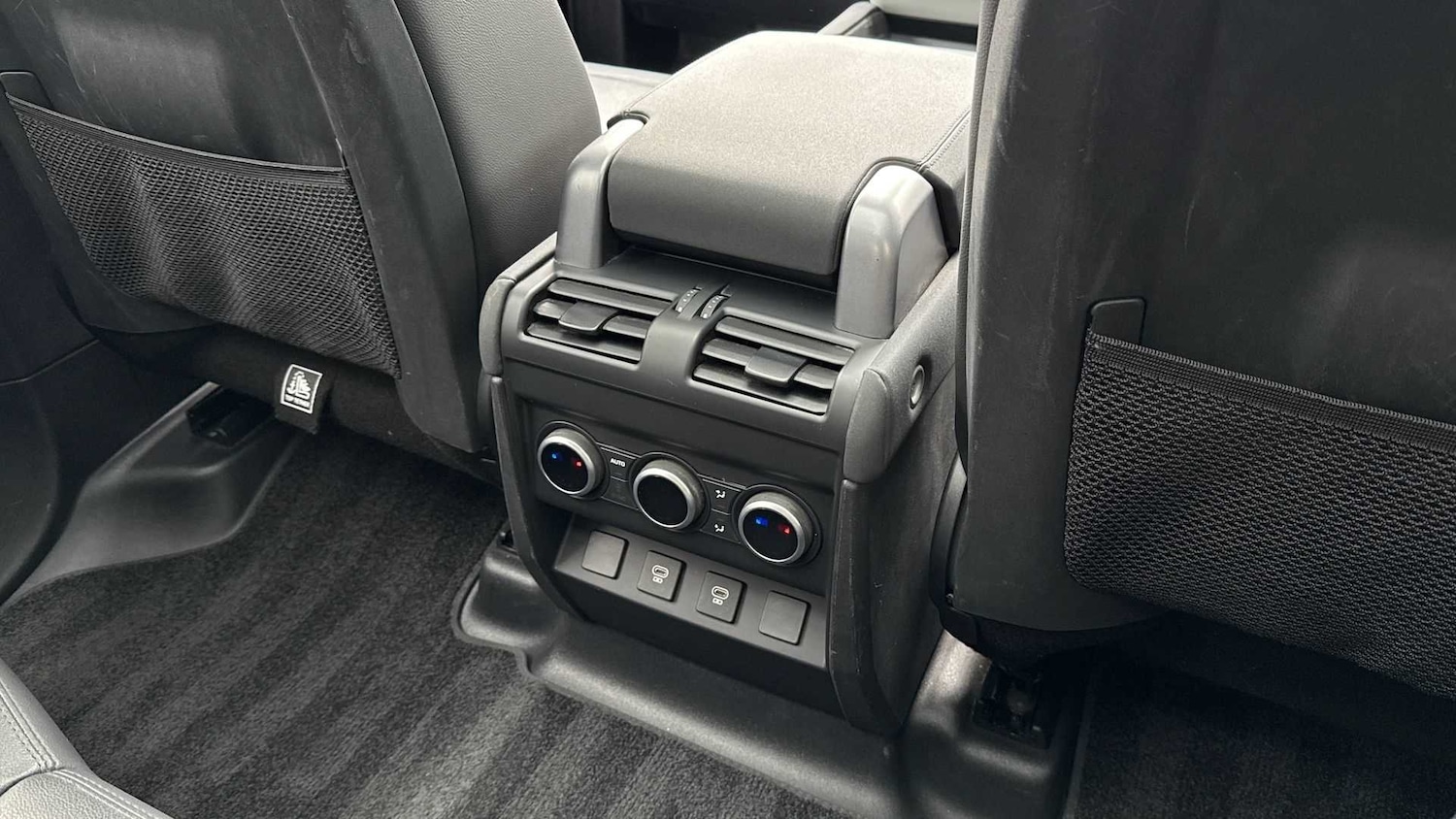 Used Land Rover Defender 2022 for sale - 76460642: Photo 18