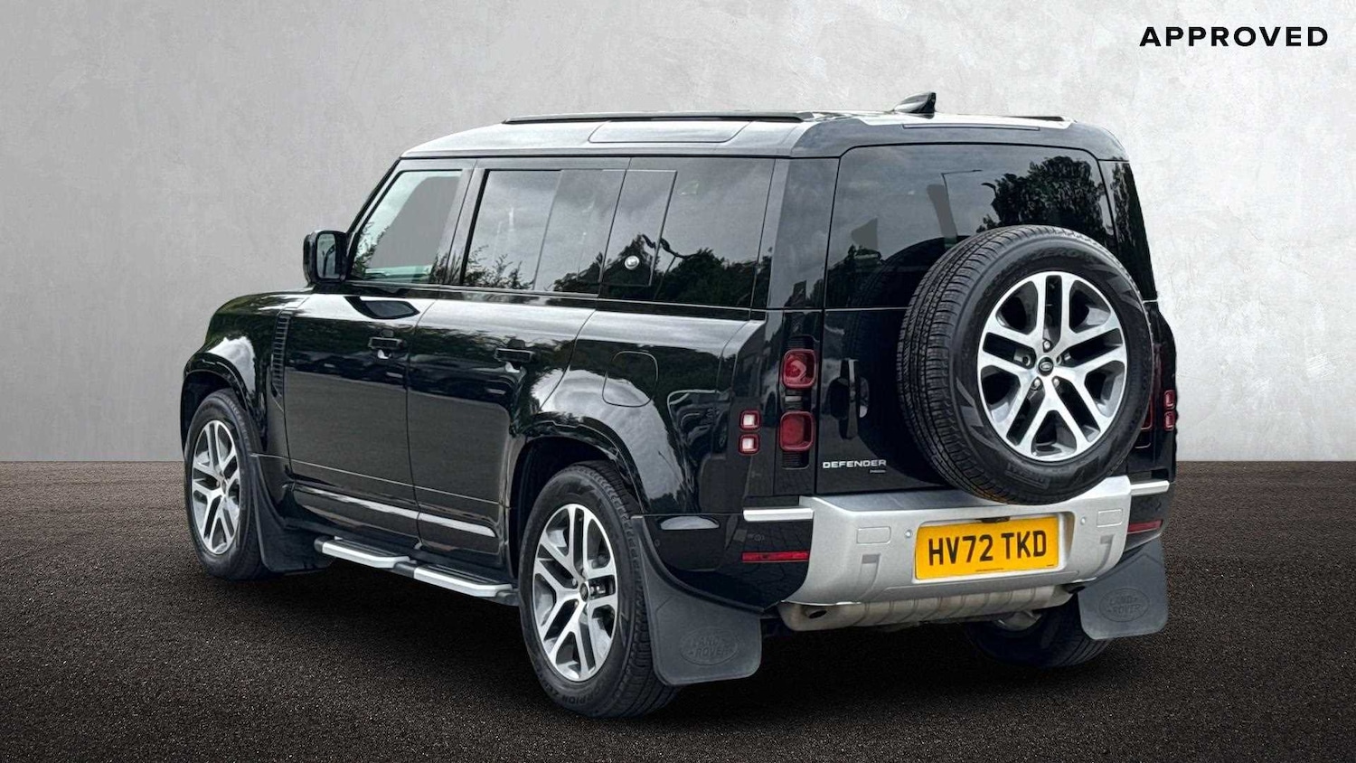 Used Land Rover Defender 2022 for sale - 76460642: Photo 2