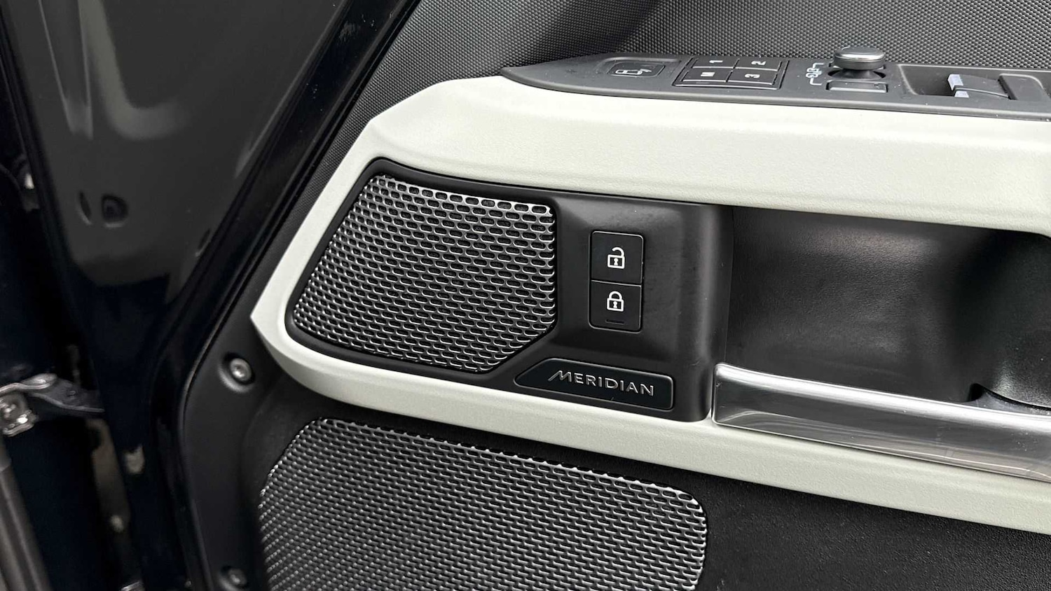 Used Land Rover Defender 2022 for sale - 76460642: Photo 25