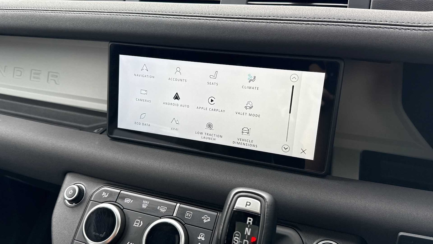 Used Land Rover Defender 2022 for sale - 76460642: Photo 31