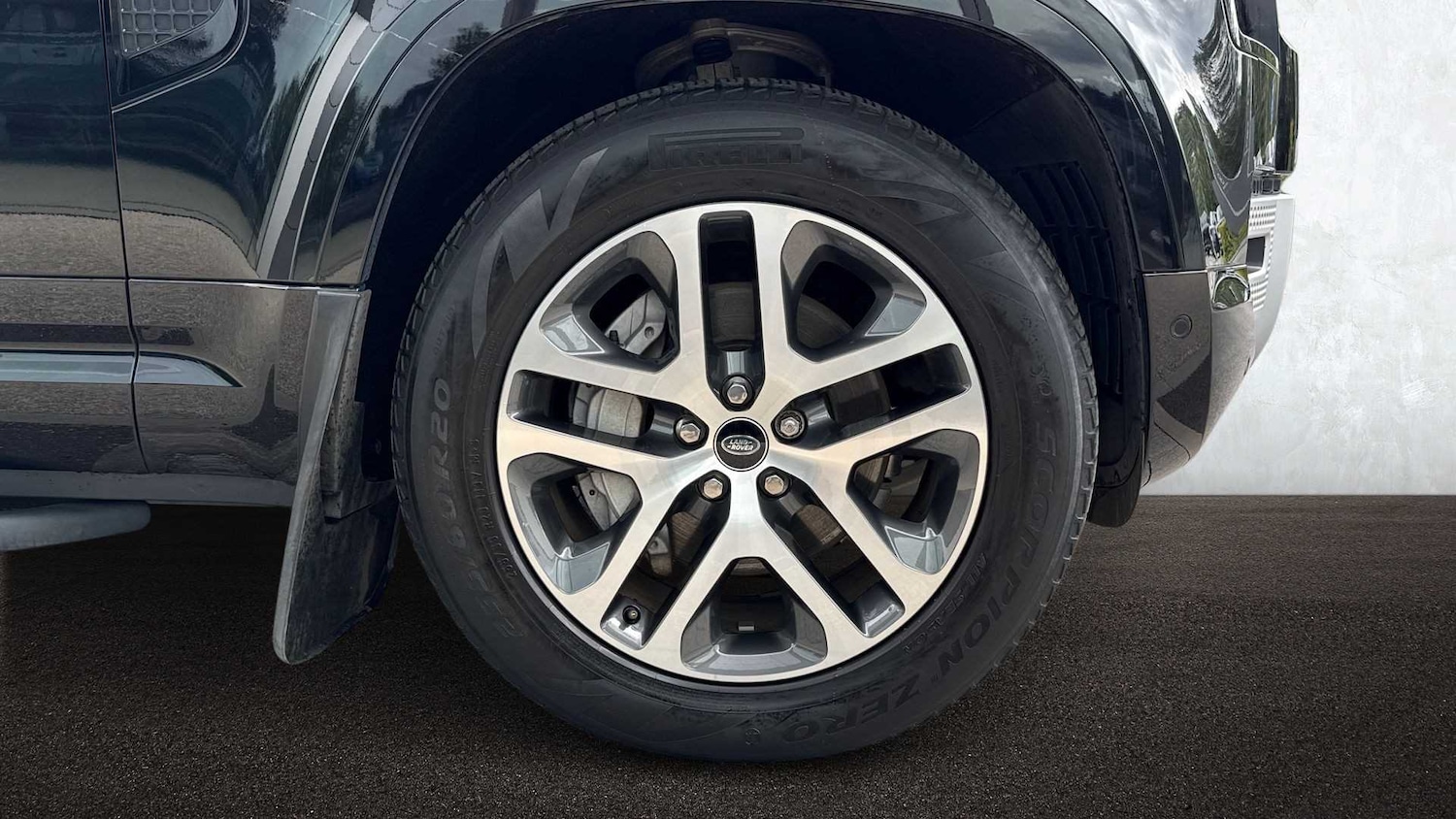 Used Land Rover Defender 2022 for sale - 76460642: Photo 8