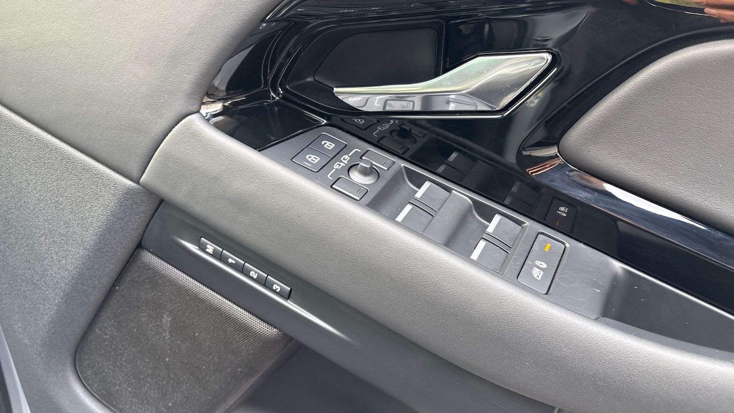 Used Land Rover Range Rover Evoque 2023 for sale - 76955209: Photo 25