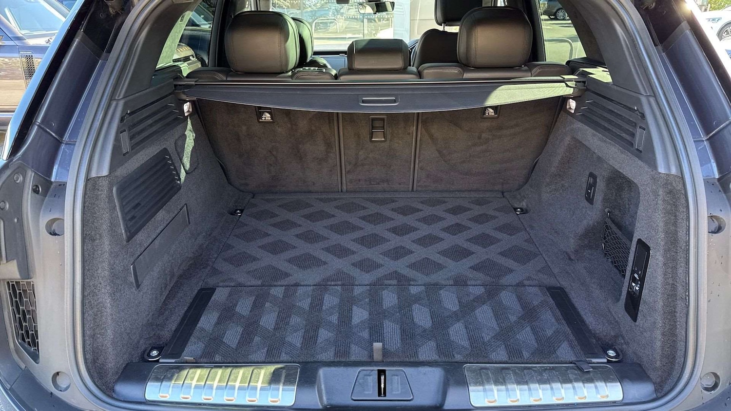 Used Land Rover Range Rover Sport 2024 for sale - 76460677: Photo 10