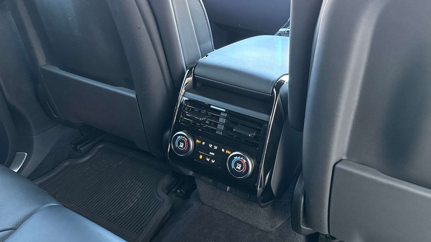 Used Land Rover Range Rover Sport 2024 for sale - 76460677: Photo 18