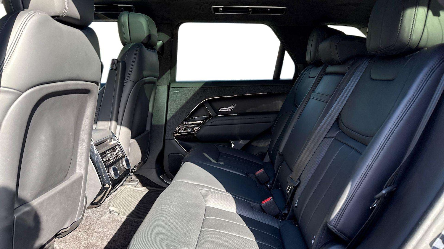 Used Land Rover Range Rover Sport 2024 for sale - 76460677: Photo 4