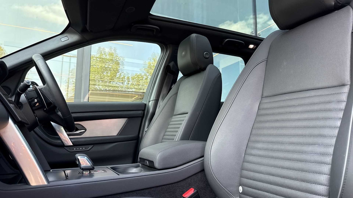 Used Land Rover Discovery Sport 2025 for sale - 76460163: Photo 21