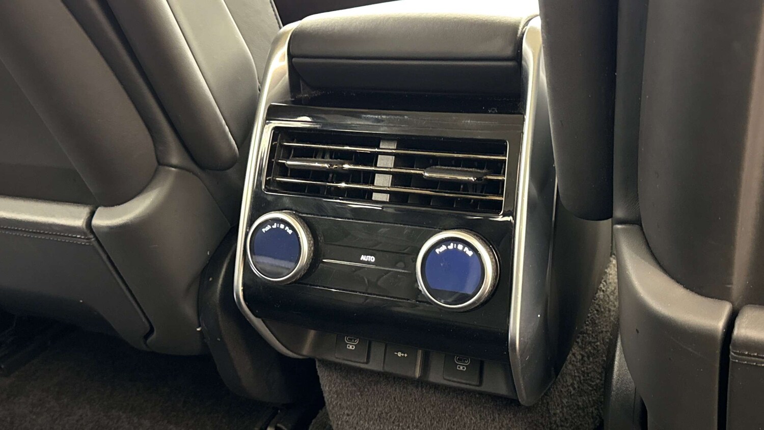 Used Land Rover Range Rover 2024 for sale - 76459832: Photo 18