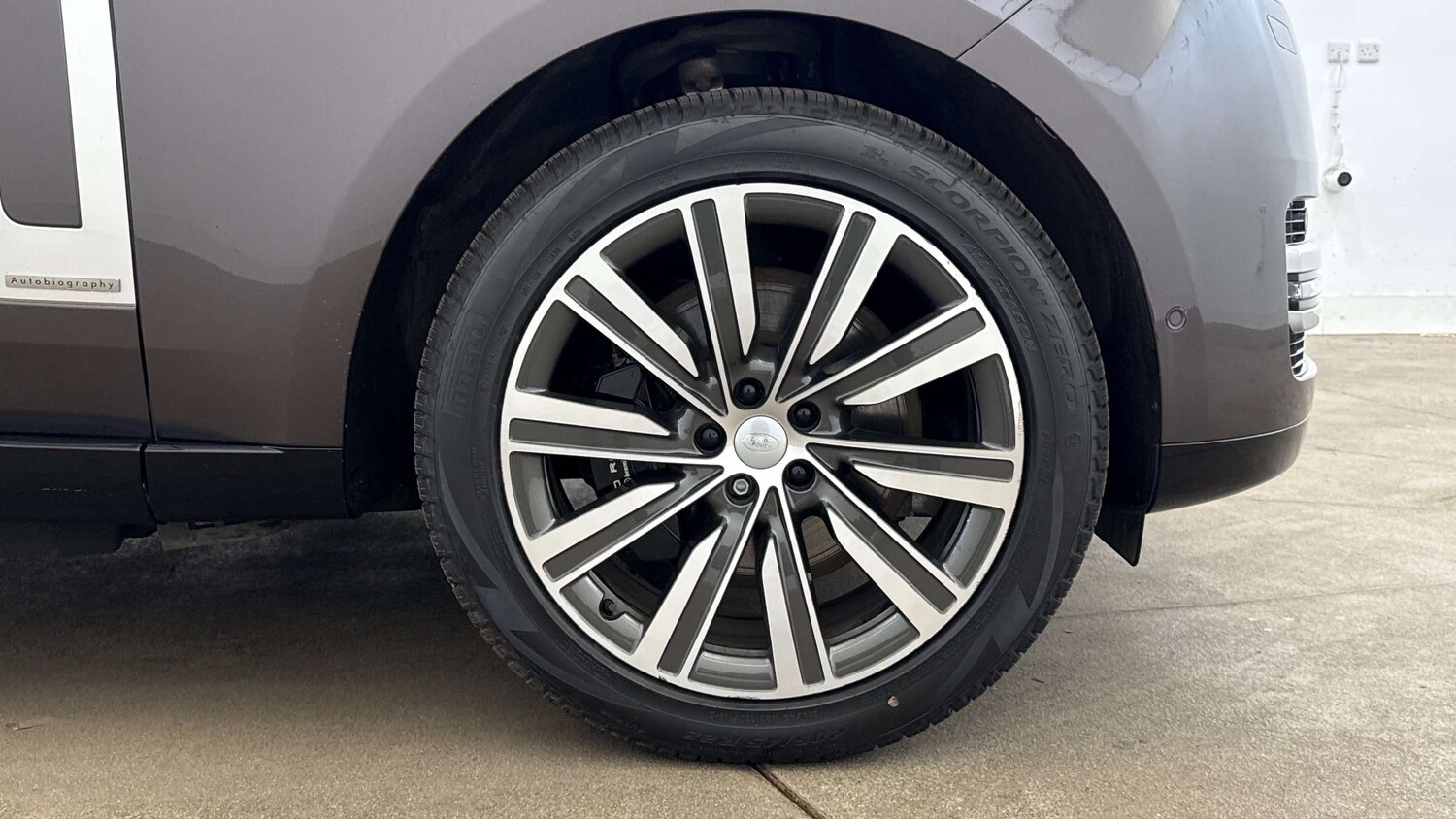 Used Land Rover Range Rover 2024 for sale - 76459832: Photo 8