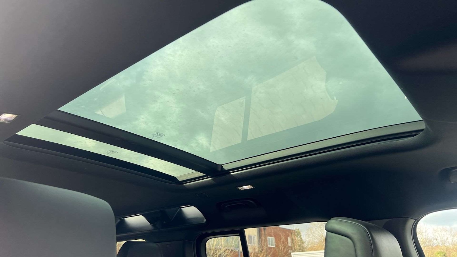 Used Land Rover Defender 2024 for sale - 77500253: Photo 21