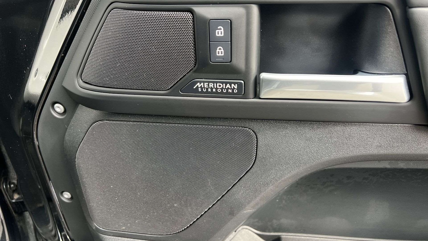 Used Land Rover Defender 2024 for sale - 77500253: Photo 24