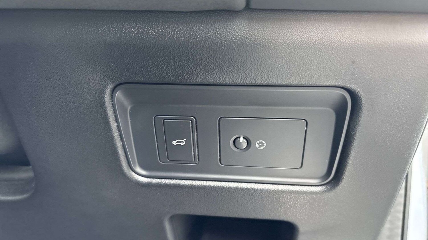 Used Land Rover Discovery 2021 for sale - 77308395: Photo 34