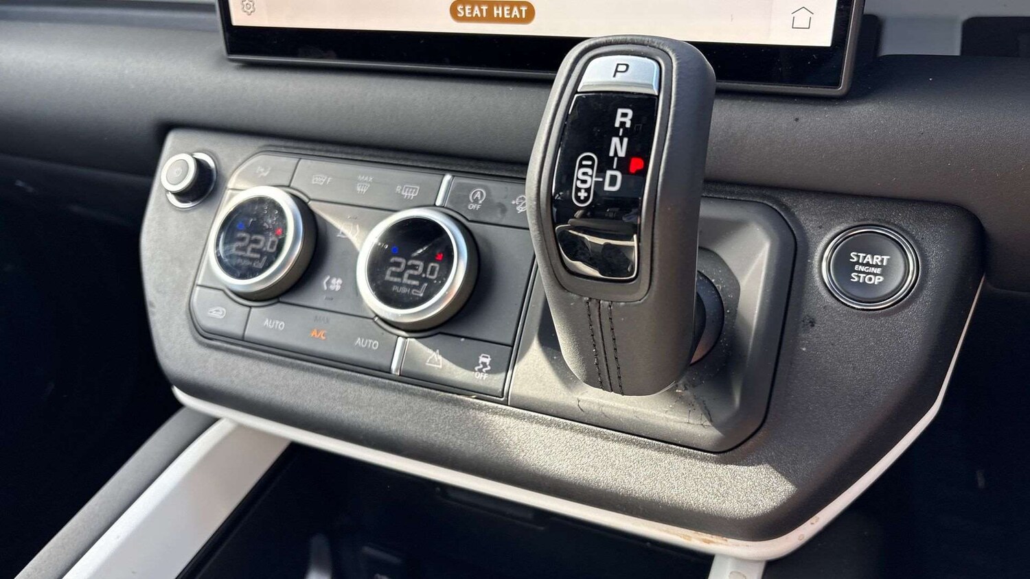 Used Land Rover Defender 2025 for sale - 77526908: Photo 13