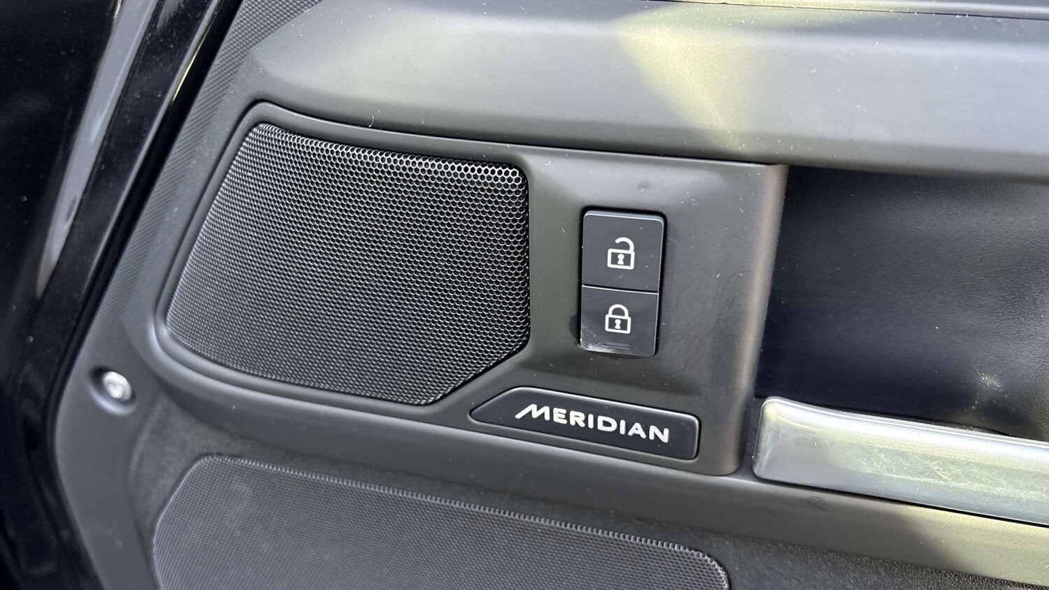 Used Land Rover Defender 2025 for sale - 77526908: Photo 24