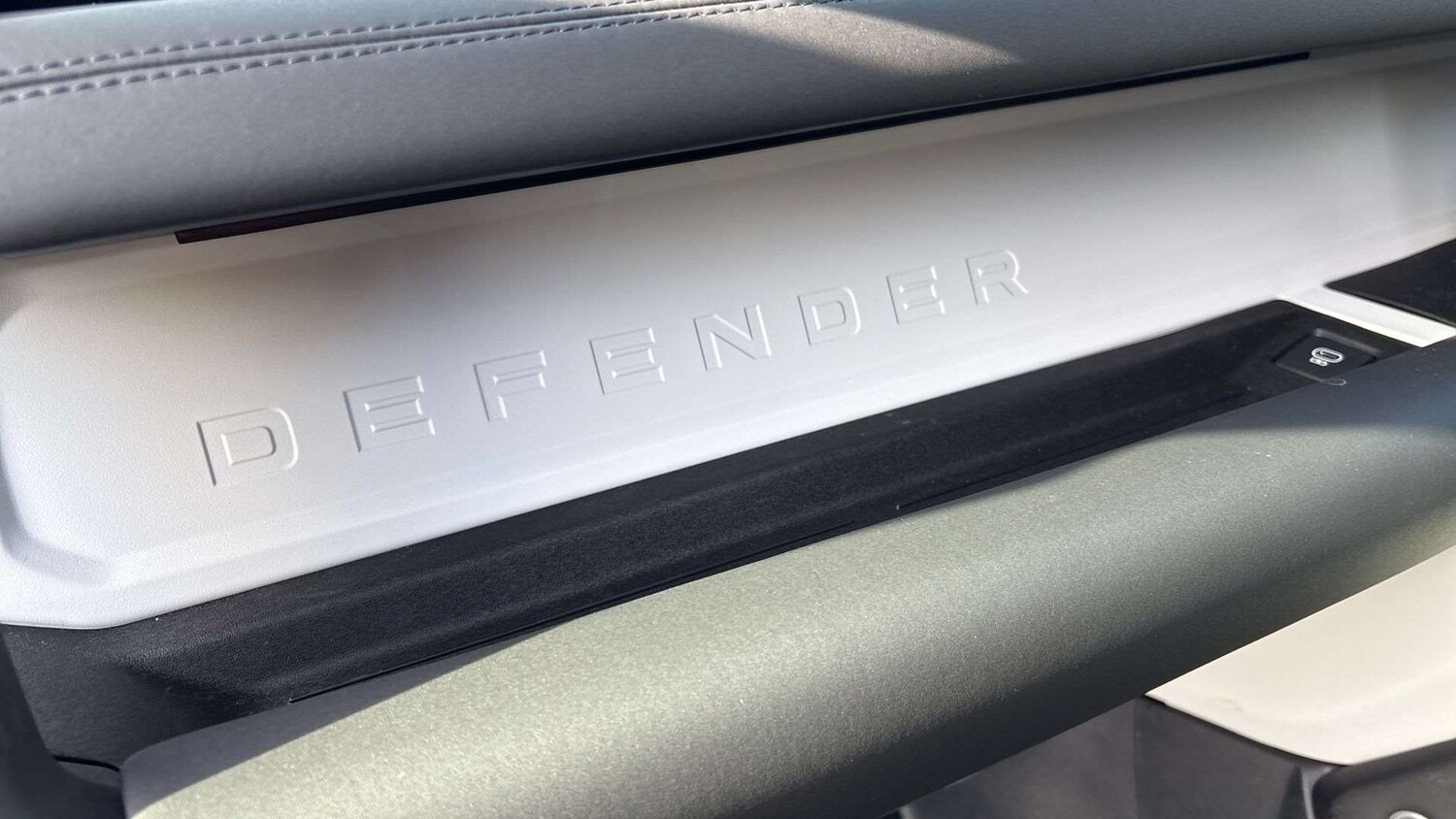 Used Land Rover Defender 2025 for sale - 77526908: Photo 29