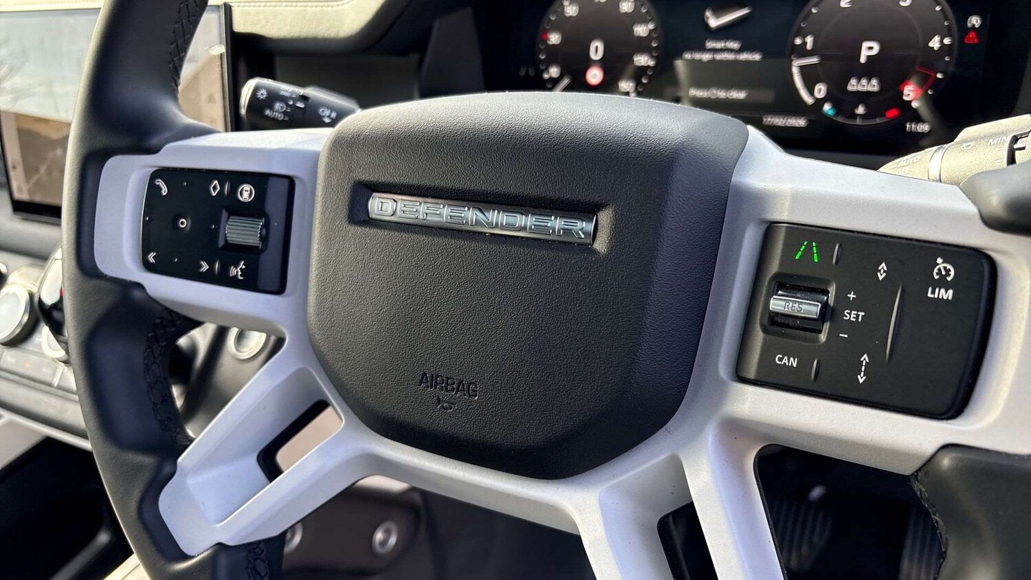 Used Land Rover Defender 2025 for sale - 77526908: Photo 33