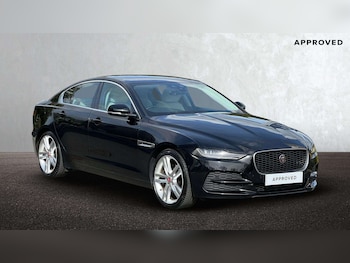 Used Jaguar XE 2019 for sale - 76459998: Photo