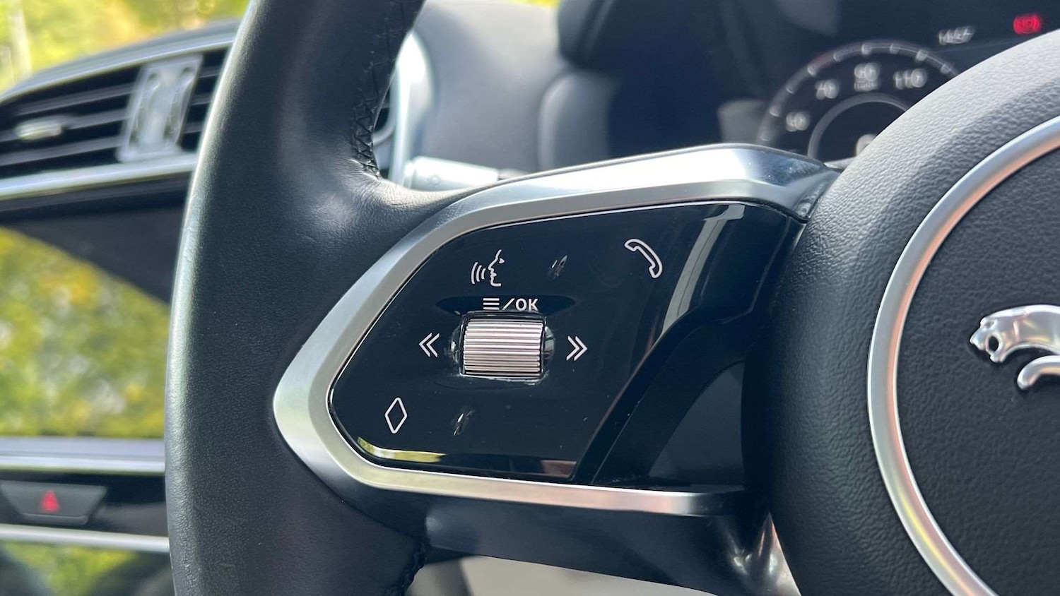 Used Jaguar XE 2019 for sale - 76459998: Photo 23